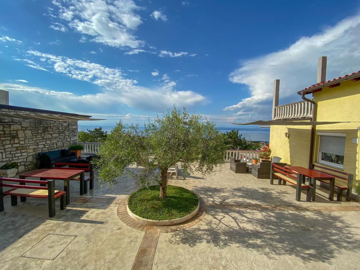 Viler Apartments Izola Eksteriør billede