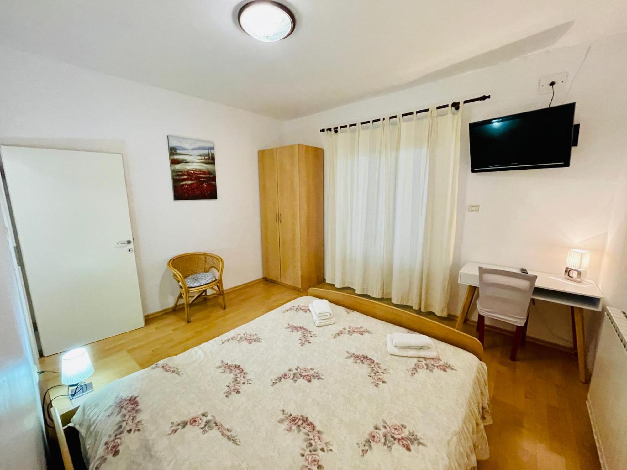 Viler Apartments Izola Eksteriør billede