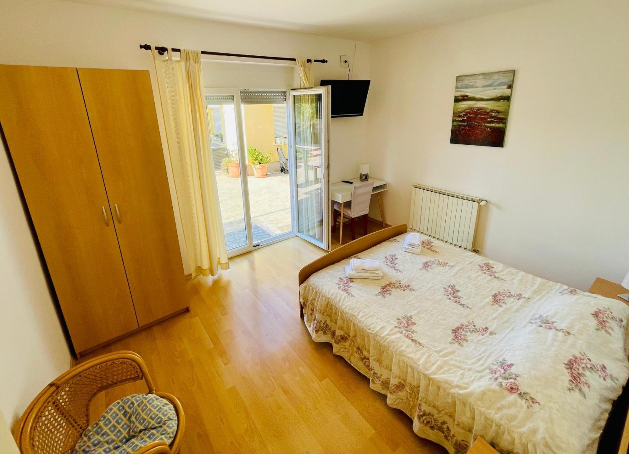 Viler Apartments Izola Eksteriør billede