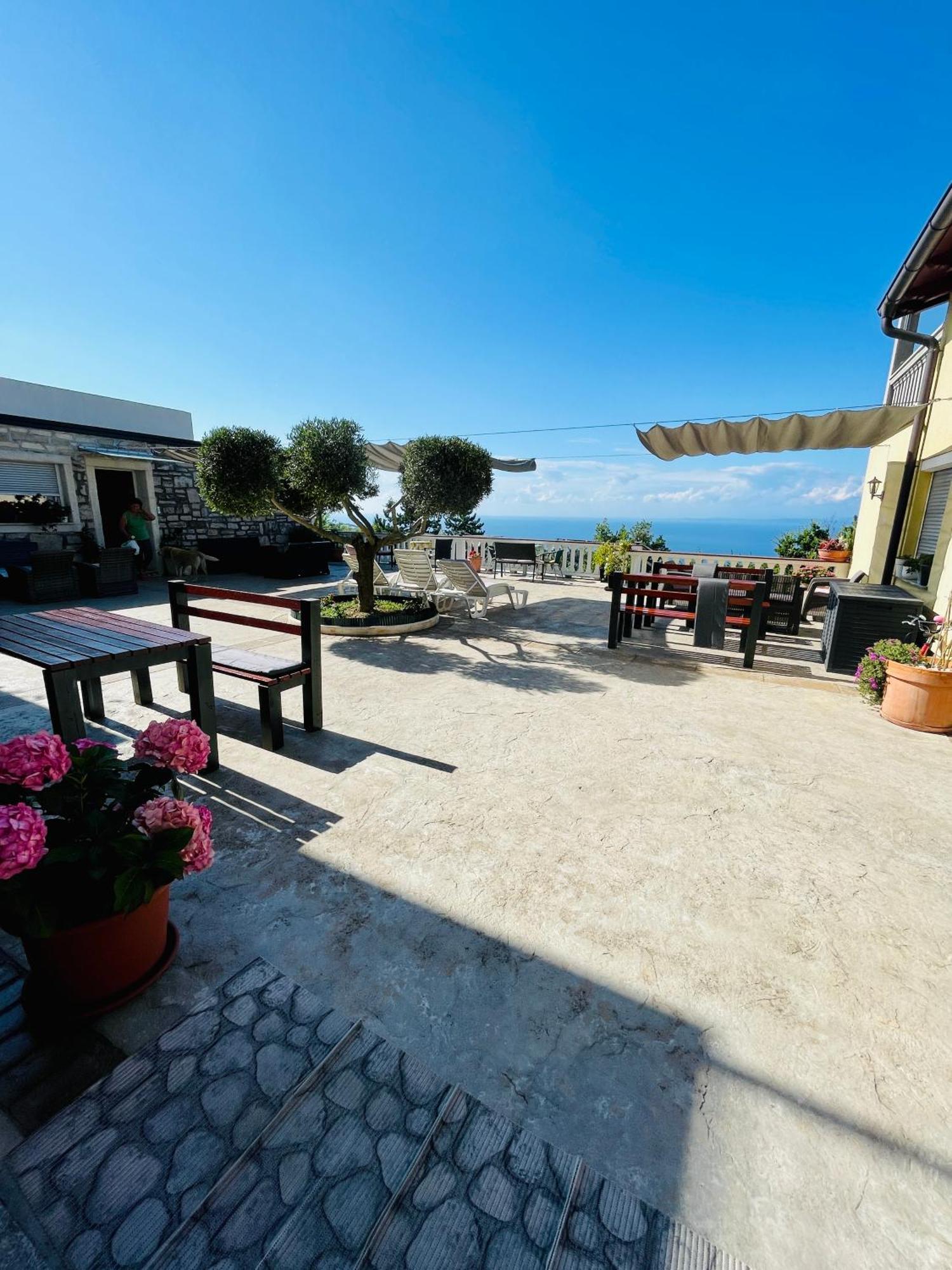 Viler Apartments Izola Eksteriør billede