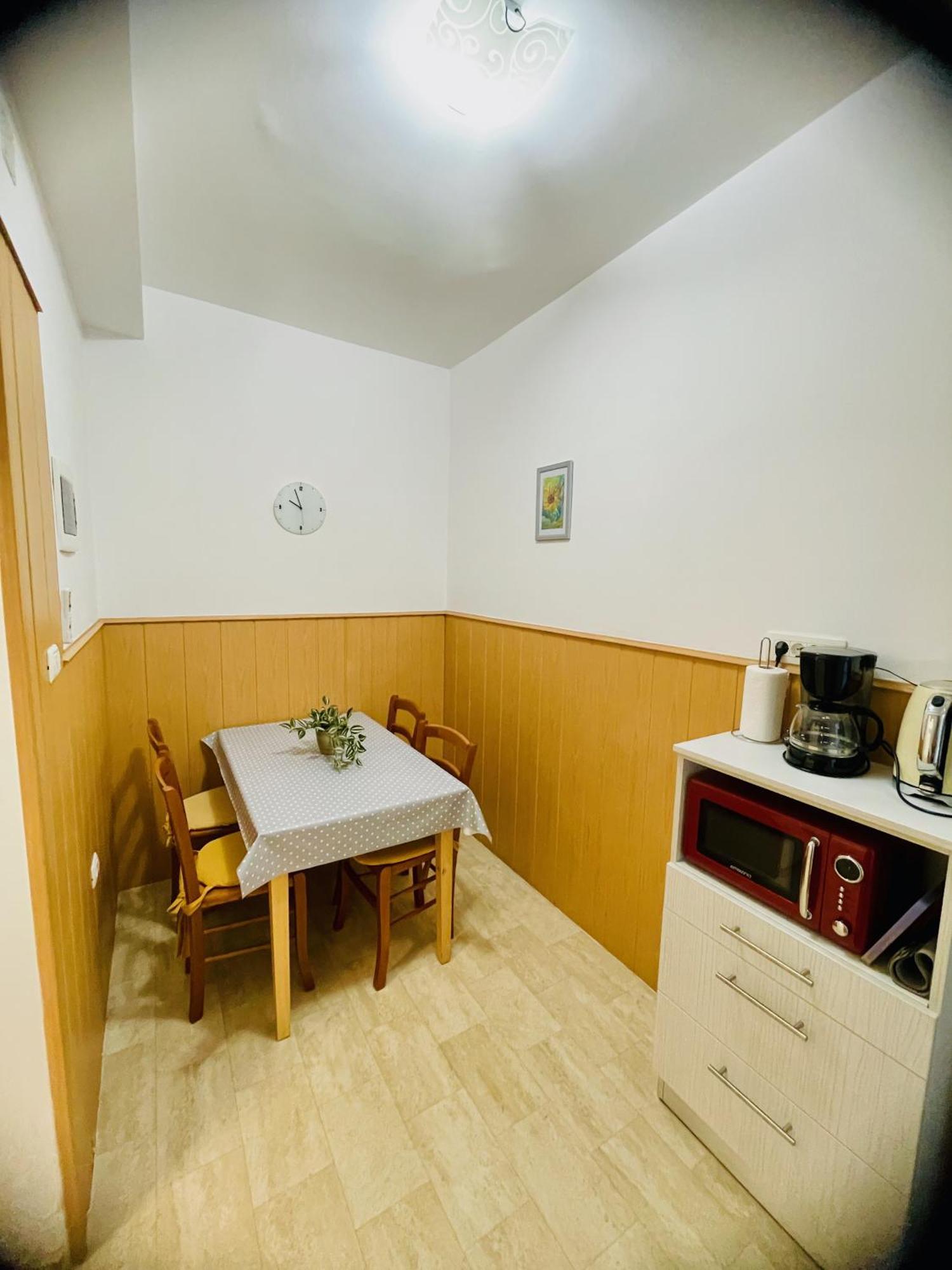Viler Apartments Izola Eksteriør billede