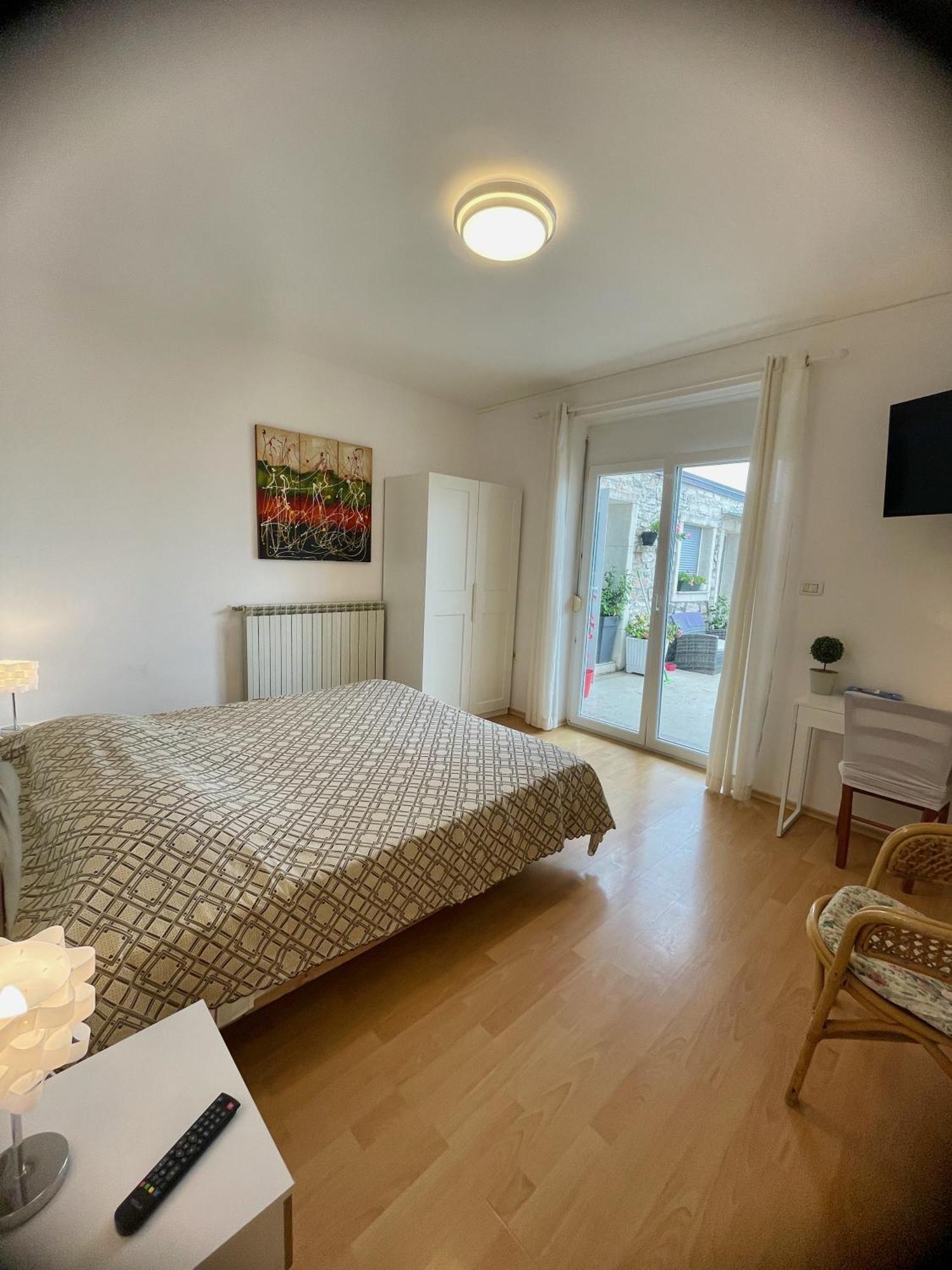 Viler Apartments Izola Eksteriør billede